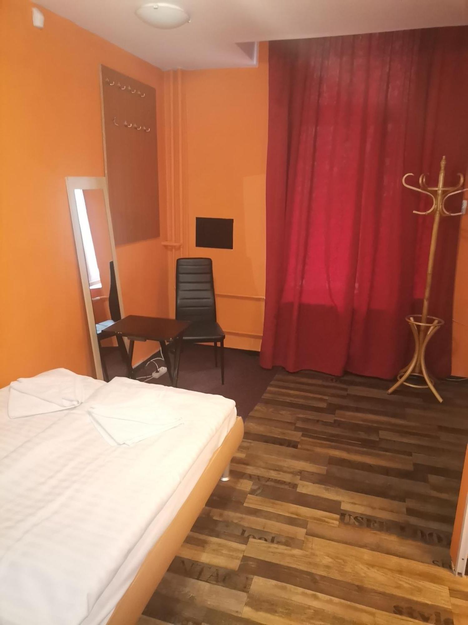 Hotel Praha Club Bed & Breakfast Buitenkant foto