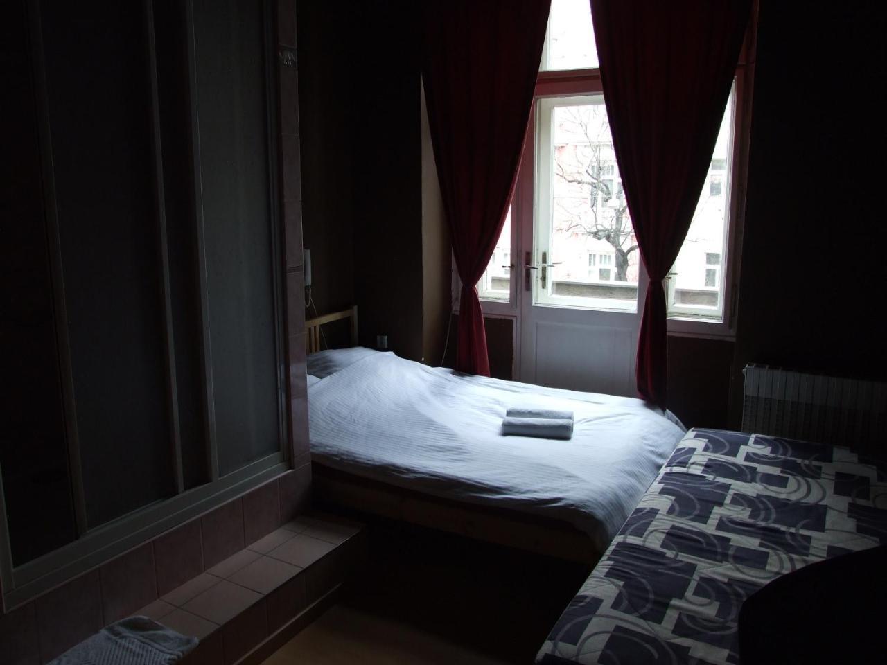 Hotel Praha Club Bed & Breakfast Buitenkant foto