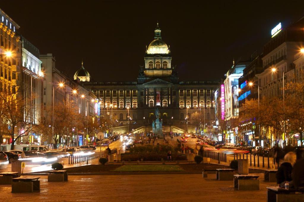 Hotel Praha Club Bed & Breakfast Buitenkant foto
