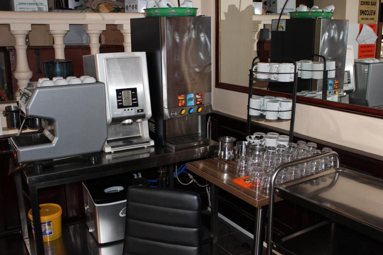 Hotel Praha Club Bed & Breakfast Buitenkant foto