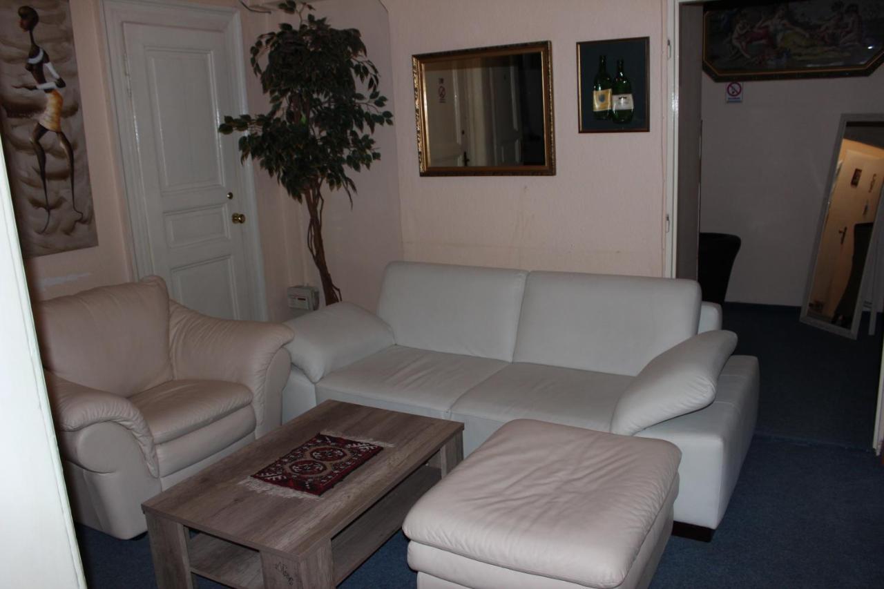 Hotel Praha Club Bed & Breakfast Buitenkant foto